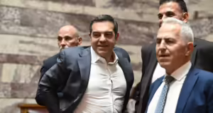 Ο Ευάγγελος Αποστολάκης εν αναμονή κίνησης Τσίπρα σχετικά με τον ΣΥΡΙΖΑ: Πριν πάρω τις προσωπικές μου αποφάσεις, περιμένω να τον ακούσω