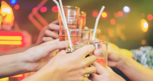 Βίντεο ντοκουμέντο με την ανήλικη που ήπιε υπερβολικό αλκοόλ σε κλαμπ στον Βοτανικό και μεταφέρθηκε στο νοσοκομείο