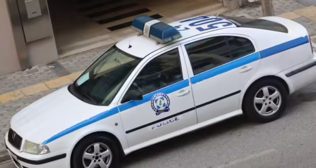 Βρέθηκαν 54 οβίδες στη διάρκεια έργων αποχέτευσης στην Άνοιξη - Κάτοικοι περνούν από πάνω για να μπουν σπίτι τους
