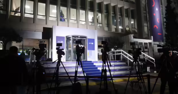 Debate ΣΥΡΙΖΑ: Με αντιπαραθέσεις, ήπιες αντεγκλήσεις και εκτενείς τοποθετήσεις για όλα τα ζητήματα από τους 4 υποψηφίους