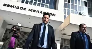 Κ. Κυρανάκης: Εντοπίσαμε με το κτηματολόγιο κύκλωμα απάτης και πλαστογραφίας – Δήλωσαν 45 ακίνητα σε Αγκίστρι, Ύδρα και Σπέτσες