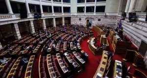 Θ. Λιβάνιος για εκλογικό νόμο: Κάλπες το 2027, όπως προβλέπεται – Θετικά αποτιμήθηκαν στη ΝΔ οι παρατηρήσεις του Κ. Καραμανλή