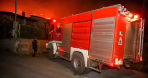 Φωτιά στην Κερατέα κοντά στον οικισμό Διόνυσος – Ισχυρές δυνάμεις στο σημείο