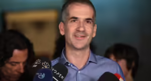 Μπακογιάννης για κλαμπ Βουλιαγμένης: Ο Δήμος Αθηναίων εκτέθηκε και απεδείχθη κατώτερος των περιστάσεων