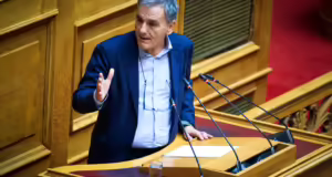 Ευκλ. Τσακαλώτος: Αυτό που έχουμε είναι στασιμότητα και όχι σταθερότητα
