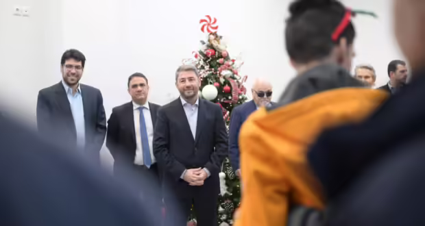 Χριστουγεννιάτικα κάλαντα στον Πρόεδρο του ΠΑΣΟΚ Ν. Ανδρουλάκη από τα παιδιά του Συλλόγου Ατόμων με Αναπηρίες «Nίκη – Victor Artant»