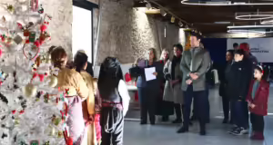 Ποντιακά κάλαντα άκουσε ο Στέφανος Κασσελάκης