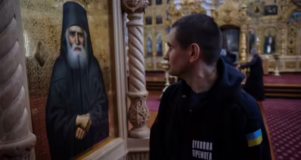 Τραυματισμένοι στρατιώτες από την Ουκρανία βρήκαν καταφύγιο στο Άγιο Όρος