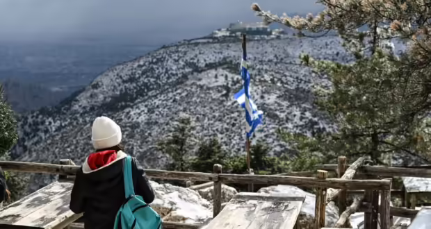 Πάρνηθα: Τραυματίστηκε 50χρονη σε πεζοπορία και μεταφέρθηκε με ασθενοφόρο στο ΚΑΤ