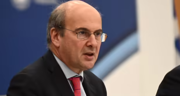 Χατζηδάκης: Το 2025 κάνουμε πράξη 5 βασικές δεσμεύσεις μας -Το νέο βίντεο του ΥΠΕΘΟ στο TikTok
