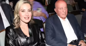 Μίμης Δομάζος: «Έσβησε στα χέρια μου για λίγα λεπτά και τον επανέφεραν», αποκάλυψε η κόρη του