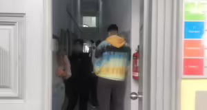 Πάτρα: Ουρές από συμφοιτητές του 20χρονου για να τους χορηγηθούν φάρμακα για τη μηνιγγίτιδα – Έχουν μοιραστεί πάνω από 200 χάπια