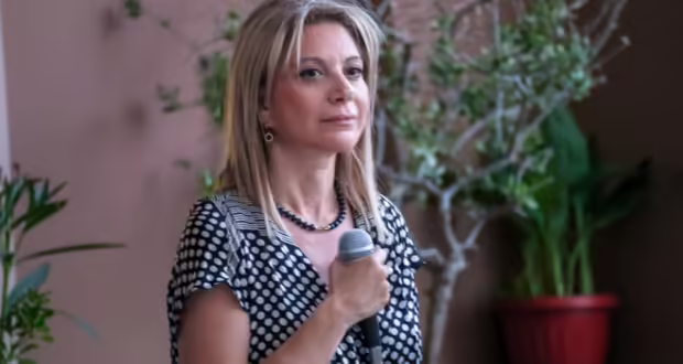 Καρυστιανού για συνέντευξη Μητσοτάκη μετά την ανακοίνωση της Hellenic Train για τα Τέμπη: «Το ψέμα έχει κοντά ποδάρια»