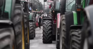 Ημαθία: Στον κόμβο Νησελίου οι αγρότες της περιοχής