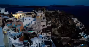 Σεισμοί στις Κυκλάδες: Ακόμη μια νύχτα αγωνίας στη Σαντορίνη, διαδοχικές οι σεισμικές δονήσεις – Ερήμωσε το νησί