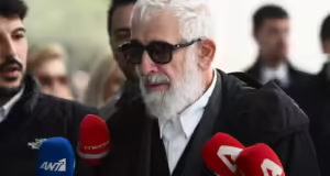 Πέτρος Φιλιππίδης: «Προσπαθούν να μου δημιουργήσουν έναν χαρακτήρα βίαιο κι ανώμαλο» είπε στη δίκη του