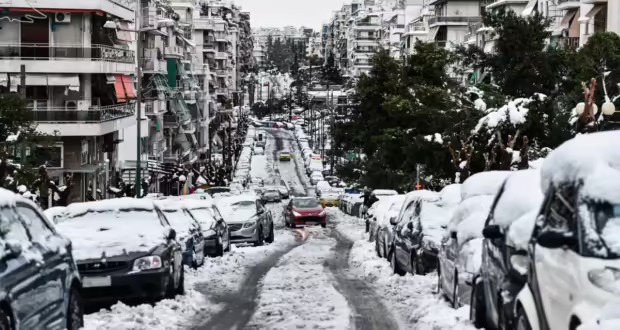 Καιρός αύριο: Χιόνια στα ανατολικά και σε περιοχές με χαμηλότερο υψόμετρο – Νέα πτώση της θερμοκρασίας θα βάλει στον «πάγο» τη χώρα