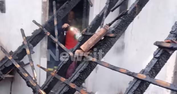 Πόρτο Ράφτη: Φωτιά κατέστρεψε ολοσχερώς κατοικία – Σώο το ηλικιωμένο ζευγάρι