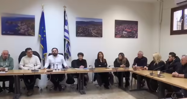 «Οικονομικό στραγγαλισμό» από μεγάλη ξενοδοχειακή μονάδα καταγγέλλει ο Δήμος Σιθωνίας – Η εταιρεία διεκδικεί 12 εκατ. που κατέβαλε για δημοτικά τέλη