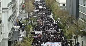 Συγγενείς θυμάτων στο Μάτι: Γιατί δεν θα παρευρεθούμε οργανωμένα στα συλλαλητήρια για την τραγωδία στα Τέμπη