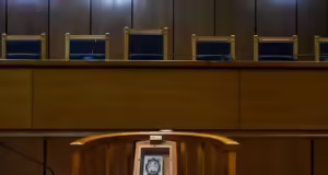 Δίκη για τις υποκλοπές: Ξεκίνησε και πήρε αναβολή για τις 10 Απριλίου