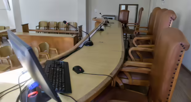 Κρήτη: Στα δικαστήρια ο 26χρονος για την άγρια επίθεση στον παππού του – Τον έβαλε ο πατέρας του να τον χτυπήσει