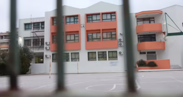 Θεσσαλονίκη: Ελεύθερος υπό όρους ο 16χρονος που συνελήφθη για εμπόριο κάνναβης σε αυλή σχολείου