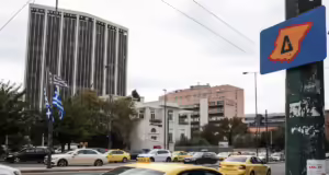 Κίνηση στους δρόμους: Κυκλοφοριακό χάος σε Κηφισό, Κηφισίας και κέντρο της Αθήνας – Καθυστερήσεις και στην Αττική Οδό