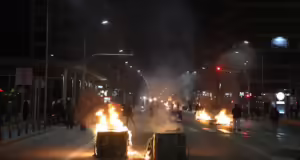 Θεσσαλονίκη: 48 προσαγωγές μετά το τέλος της πορείας για τα Τέμπη