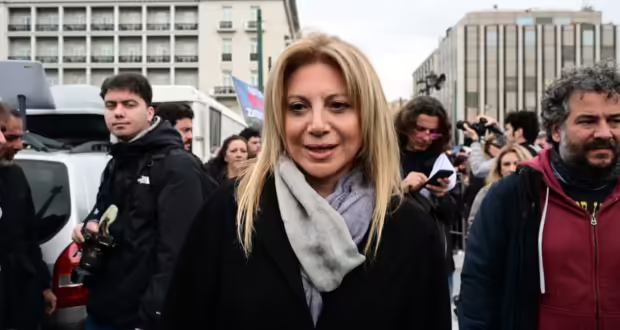 Μαρία Καρυστιανού για την καταψήφιση της πρότασης δυσπιστίας: «Χειροκρότησαν οι βολεμένοι στην καρέκλα τους βουλευτές της ΝΔ»