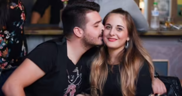 Βόλος: «Βγήκε κανονικά και κατάλαβε ένα χτύπημα πίσω του» λέει η σύζυγος του 82χρονου που παρέσυρε το νιόπαντρο ζευγάρι