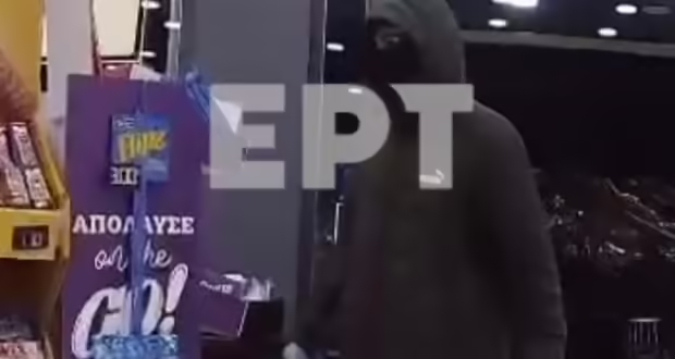 Ληστής απειλεί με μαχαίρι υπαλλήλους μίνι μάρκετ στη Θεσσαλονίκη – Βίντεο από τη δράση του