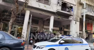 Ομόνοια: Νέα στοιχεία για τον θάνατο του τουρίστα που βρέθηκε με δεμένα χέρια – Η φιάλη με άζωτο και το σενάριο της αυτοκτονίας