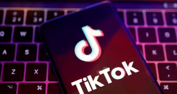 Κρήτη: «Από τους δεκάδες χρήστες μόνο εγώ κινητοποιήθηκα» λέει η γυναίκα που κατήγγειλε το ζευγάρι που τσακωνόταν σε live μετάδοση στο TikTok