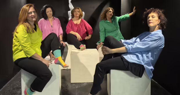Η παράσταση «Αυτές που δεν προλάβατε» της Δ. Λιοδάκη στον Πολυχώρο Τέχνης Alte Fablon