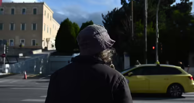 Ο καιρός αύριο: Μικρή άνοδος της θερμοκρασίας και ισχυροί άνεμοι – Χιόνια μόνο στα ορεινά της Κρήτης