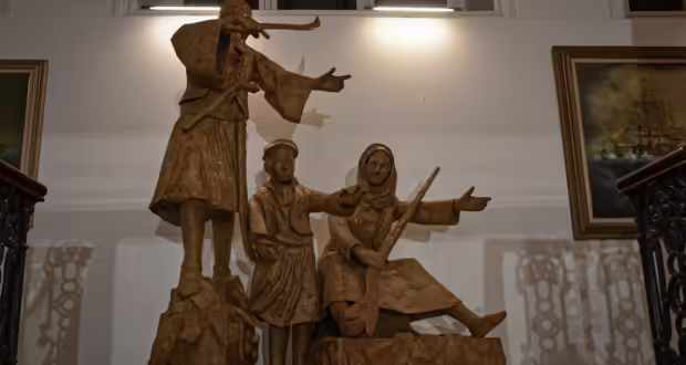 Εγκαινιάστηκε στο κατάμεστο ΥΜΑΘ η έκθεση κειμηλίων και τεκμηρίων «Επανάσταση 1821: Ο Αγώνας για την Παλιγγενεσία»