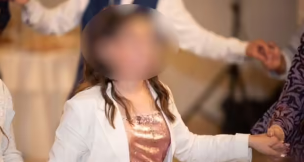 Λακωνία: Οι συμμαθητές της 15χρονης γέμισαν το θρανίο της με λουλούδια – «Ήταν ένας άγγελος, την αγαπούσαμε πολύ»