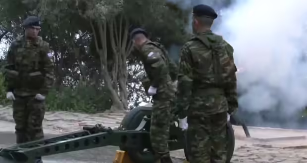 25η Μαρτίου: Οι 21 κανονιοβολισμοί στον Λυκαβηττό, στις 11 η στρατιωτική παρέλαση – Όλες οι σημερινές εκδηλώσεις