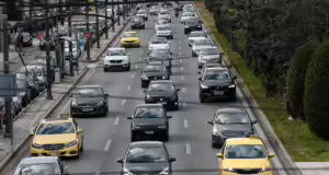 Κίνηση στους δρόμους: Μεγάλες καθυστερήσεις σε Κηφισό, Αττική Οδό και Κηφισίας – Προβλήματα και στο κέντρο της Αθήνας
