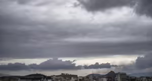 Ο καιρός σήμερα: Έντονα φαινόμενα με βροχές στις περισσότερες περιοχές – Καταιγίδες και στην Αττική