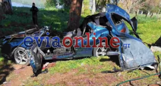 Εύβοια: Δύο 20χρονοι νεκροί σε τροχαίο – Το αυτοκίνητό τους καρφώθηκε σε δέντρο