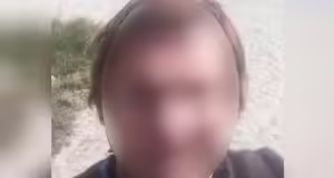 Κορωπί: Η δραματική περιγραφή του αστυνομικού για την επίθεση του 51χρονου με κατσαβίδι: «Άρχισε να με χτυπά στο κεφάλι σαν θηρίο»