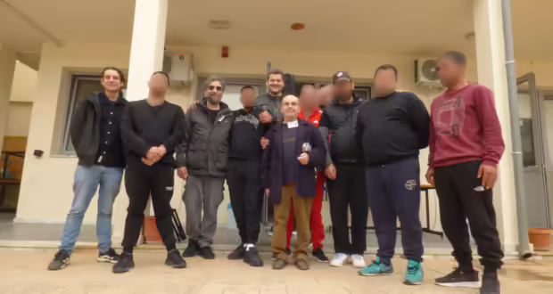 Κρατούμενοι στα Διαβατά παρουσίασαν μουσική παράσταση με κρουστά σώματος, σε συνεργασία του σχολείου τους με την Εθνική Λυρική Σκηνή