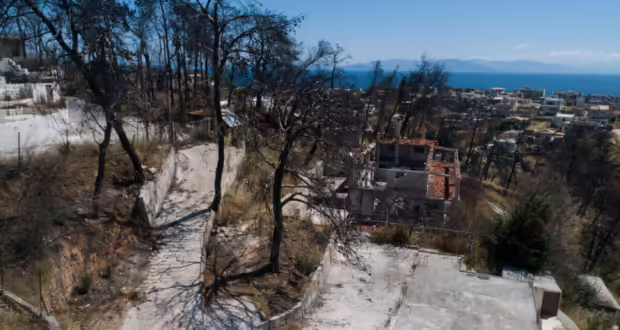 Στη Βουλή η ρύθμιση παραίτησης του Δημοσίου από προσφυγές για αποζημιώσεις στους συγγενείς θυμάτων σε Μάτι και Μάνδρα