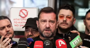 Ο Νίκος Πλακιάς ζήτησε ακύρωση εκδήλωσης για τα Τέμπη λόγω συμμετοχής του Χρήστου Σπίρτζη: «Είναι ένας από τους υπεύθυνους της δολοφονίας»