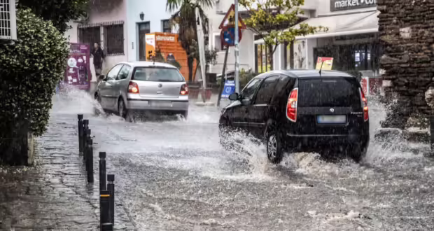 Κακοκαιρία: Ήχησε το 112 στα Δωδεκάνησα προειδοποιώντας για «έντονα καιρικά φαινόμενα έως το απόγευμα της Τετάρτης»