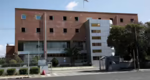 Απειλή για βόμβα στη Διεύθυνση Μεταγωγών στην Πέτρου Ράλλη – Αποδείχτηκε φάρσα