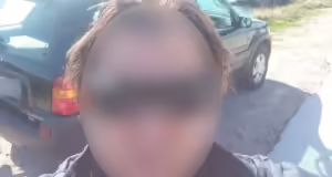 Κορωπί: Όλη η κατάθεση του αστυνομικού που τραυμάτισε ο 51χρονος με το κατσαβίδι μέσα στο Τμήμα – «Μου είπε “θα σε σκοτώσω”»