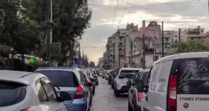 Κίνηση στους δρόμους: Κυκλοφοριακό χάος σε Κηφισό, Κηφισίας και Λεωφόρο Αθηνών – Στο «κόκκινο» και το κέντρο της Αθήνας